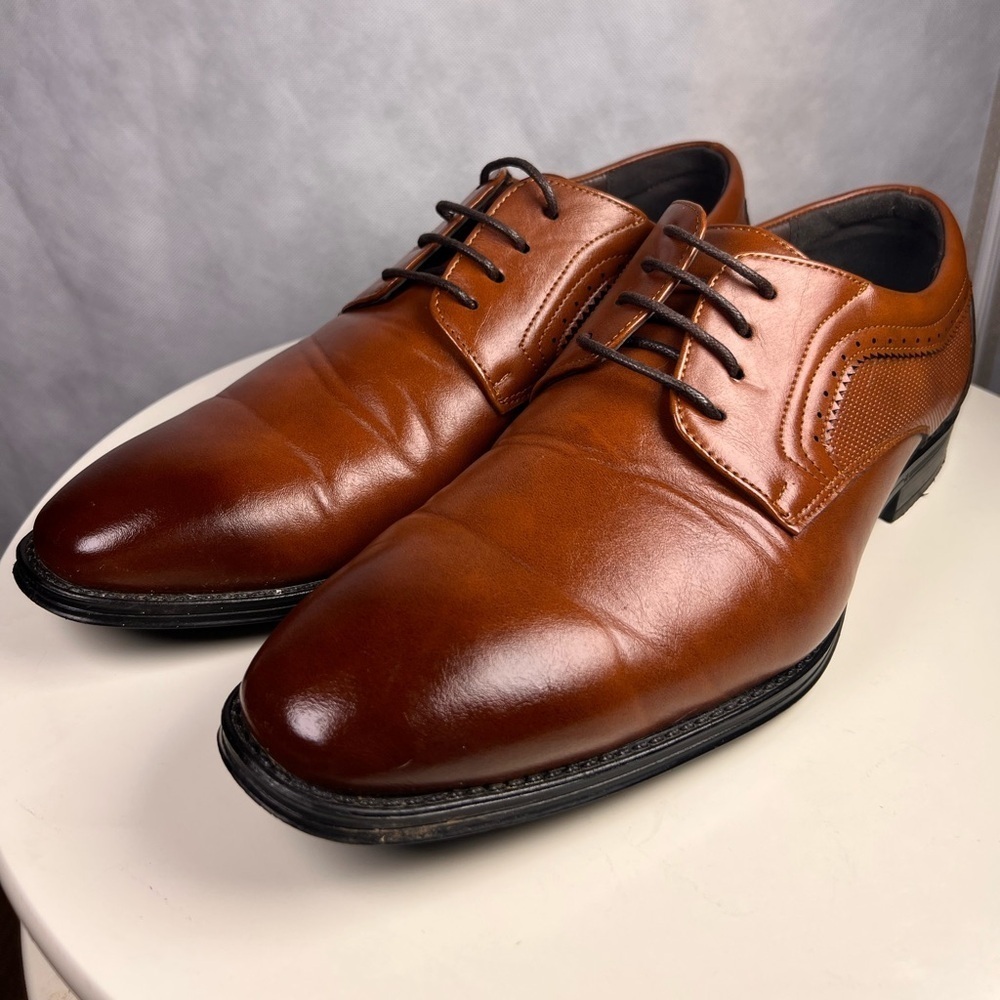 Xray Apollo Men's Oxford Shoes Cognac Color gently used Size 10.5